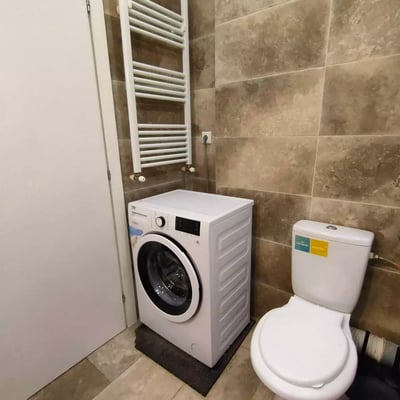 Location longue durée d’un appartement d’une pièce, à Chiajna, 6e secteur, Bucarest, Roumanie