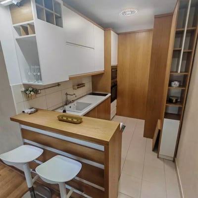 Alquiler a largo plazo de un piso de 2 habitaciones, 60 m², en el distrito de Voždovac, Belgrado, Serbia