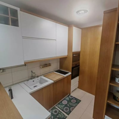 Alquiler a largo plazo de un piso de 2 habitaciones, 60 m², en el distrito de Voždovac, Belgrado, Serbia
