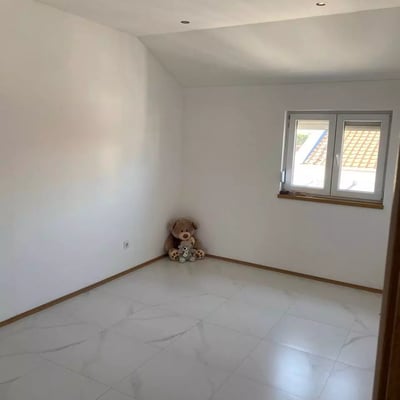 Langzeitmiete einer 4-Zimmer-Wohnung, 88 m², im Stadtteil Zemun, Belgrad, Serbien
