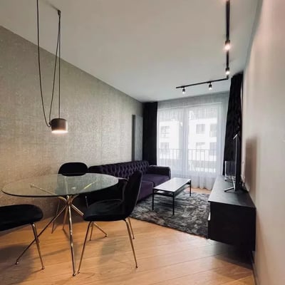 Langzeitmiete einer 3-Zimmer-Wohnung, 50 m², im Stadtteil Zabłocie, Krakau, Polen