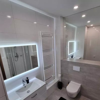 Location longue durée d’un appartement de 2 pièces, 58 m², à Podgórze, Cracovie, Pologne