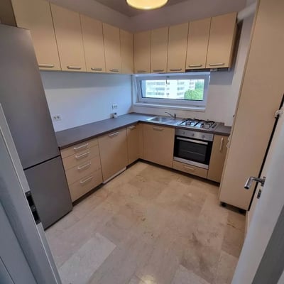 Long-term rental of a 2-room apartment, 65 m², in Constanța, Romania