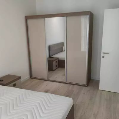 Location longue durée d’un appartement de 3 pièces, 60 m², à Energia Resident, Constanța, Roumanie