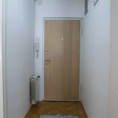 Location longue durée d’un appartement de 2 pièces, 37 m², au centre-ville, Belgrade, Serbie
