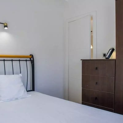 Долгосрочная аренда 2-комнатной квартиры, 37 м², в центре, Белград, Сербия