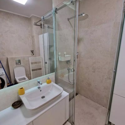 Langzeitmiete einer 3-Zimmer-Wohnung, 67 m², im Stadtzentrum, Belgrad, Serbien