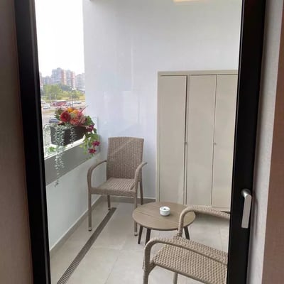 Alquiler a largo plazo de un piso de 2 habitaciones, 53 m², Nuevo Belgrado, Belgrado, Serbia