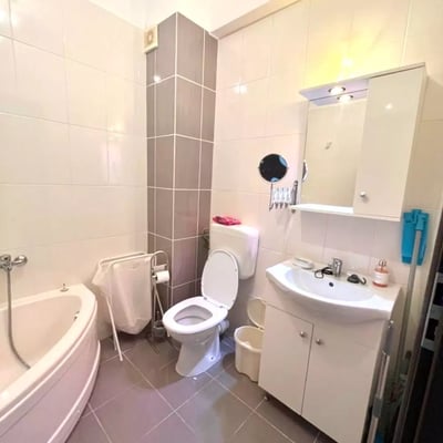 Langzeitmiete einer 1-Schlafzimmer-Wohnung, 55 m², Stadtteil Chiajna, Bukarest, Rumänien