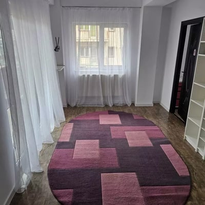 Alquiler a largo plazo de un piso de 2 habitaciones, 48 m², distrito Chiajna, Bucarest, Rumanía