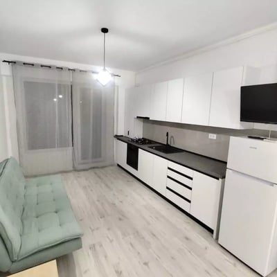 Alquiler a largo plazo de un piso de 1 dormitorio, distrito Chiajna, Bucarest, Rumanía