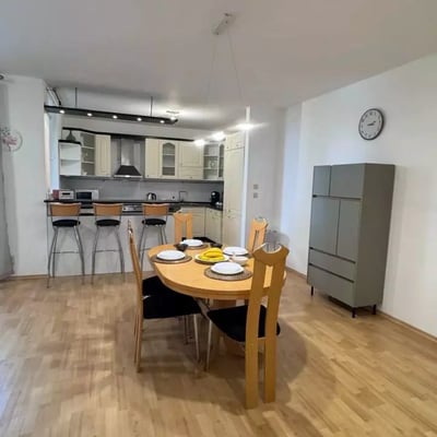 Location longue durée d’un appartement de 3 pièces, 105 m², Bratislava, Slovaquie