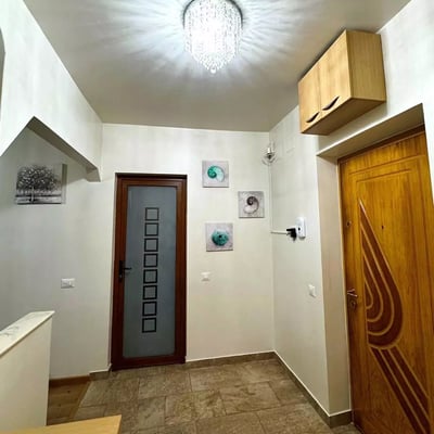 Long-term rental of a 2-room apartment, 50 m², Constanța, Romania