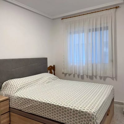 Долгосрочная аренда квартиры с 4 спальнями в Торревьехе, Испания