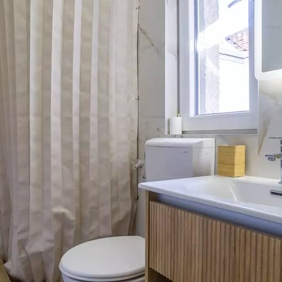 Long-term rental of a 2-room apartment, 60 m², in Vračar, Belgrade, Serbia