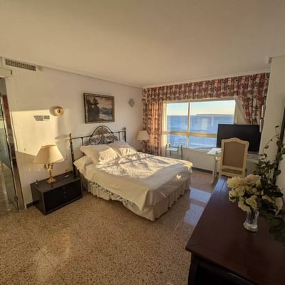Long-term rental of a 3-bedroom apartment, 100 m², in Alicante, Spain