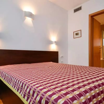 Langzeitmiete einer 2-Zimmer-Wohnung, 51 m², in Staré Mesto, Bratislava, Slowakei