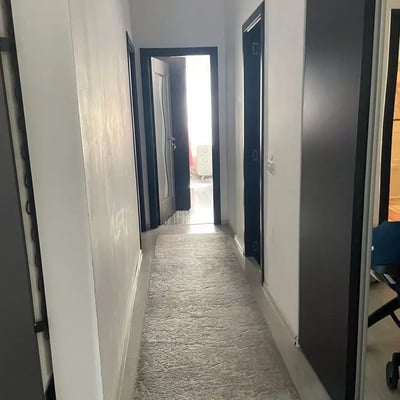 Langzeitmiete einer 3-Zimmer-Wohnung, 102 m², in Tomis Nord, Constanța, Rumänien