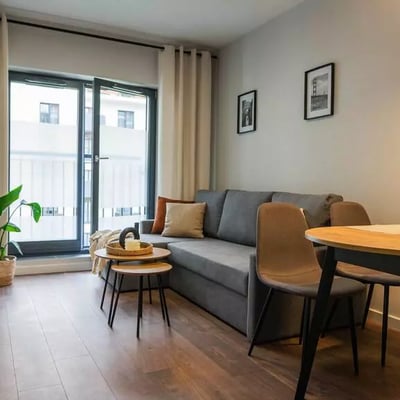 Langzeitmiete einer 2-Zimmer-Wohnung, 47 m², in Breslau, Polen