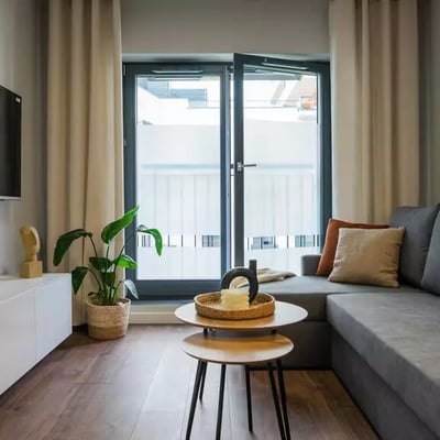 Langzeitmiete einer 2-Zimmer-Wohnung, 47 m², in Breslau, Polen