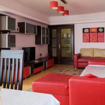 Long-term rental of a 3-room apartment, 108 m², in Faleza Nord, Constanța, Romania