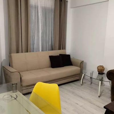 Long-term rental of a 3-room apartment, 90 m², in Tomis Plus, Constanța, Romania