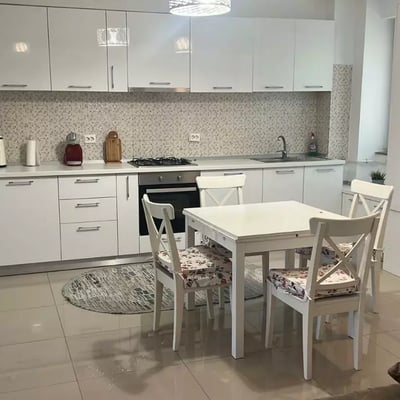 Long-term rental of a 3-room apartment, 69 m², Constanța, Romania
