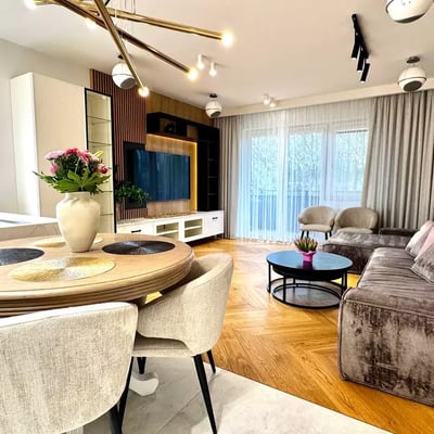 Langzeitmiete einer 4-Zimmer-Wohnung, 90 m², in Krakau, Polen