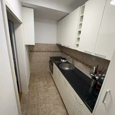 Долгосрочная аренда 3-комнатной квартиры, 60 м², в центре города, Белград, Сербия