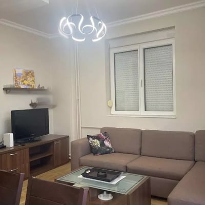 Location longue durée d’un appartement de 3 pièces, 66 m², à Vračar, Belgrade, Serbie