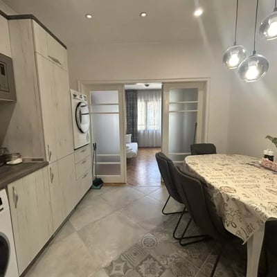 Langzeitmiete einer 4-Zimmer-Wohnung, 100 m², in Varna, Bulgarien