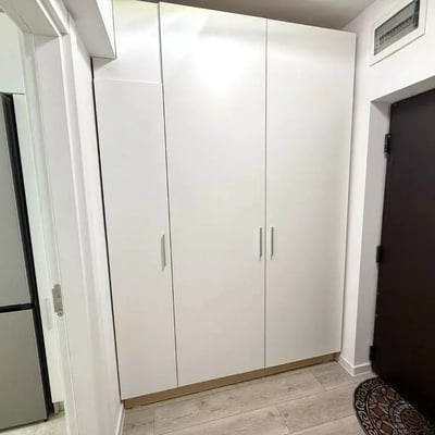 Location longue durée d’un appartement d’une pièce, 35 m², à Sector 6, Bucarest, Roumanie