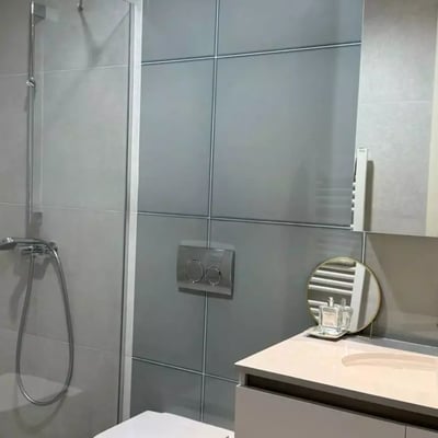 Alquiler a largo plazo de un apartamento de 2 habitaciones, 58 m², en Belgrado, Serbia