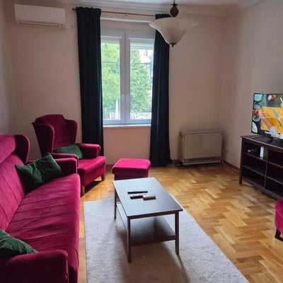 Langzeitmiete einer 3-Zimmer-Wohnung, 80 m², in Vračar, Belgrad, Serbien