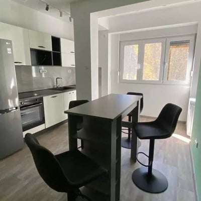 Long-term rental of a 2-room apartment, 61 m², in Vračar, Belgrade, Serbia