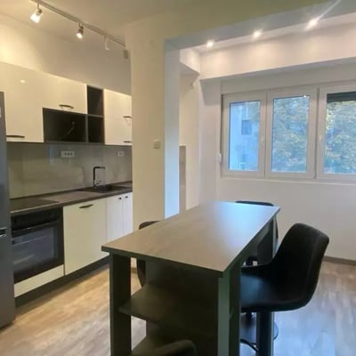 Long-term rental of a 2-room apartment, 61 m², in Vračar, Belgrade, Serbia