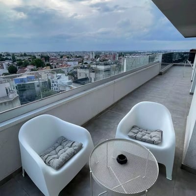 Alquiler a largo plazo de un apartamento tipo estudio, 45 m², en Faleza Nord, Constanza, Rumanía