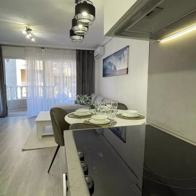 Langzeitmiete einer 2-Zimmer-Wohnung, 75 m², in Torrevieja, Spanien