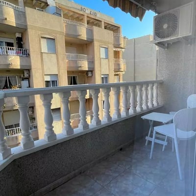 Langzeitmiete einer 2-Zimmer-Wohnung, 75 m², in Torrevieja, Spanien