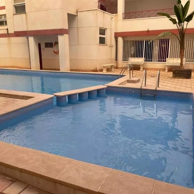 Location longue durée d’un appartement de 2 pièces, 65 m², à Torrevieja, Espagne