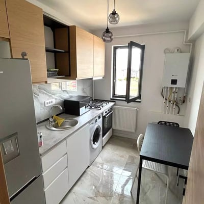 Location longue durée d’un appartement de 1 pièce, 32 m², Chiajna, Bucarest, Roumanie