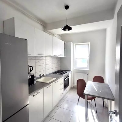 Location longue durée d’un appartement de 2 pièces, Chiajna, Secteur 6, Bucarest, Roumanie