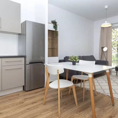 Langfristige Miete einer geräumigen 1-Zimmer-Wohnung, 36 m², Stare Miasto, Krakau, Polen