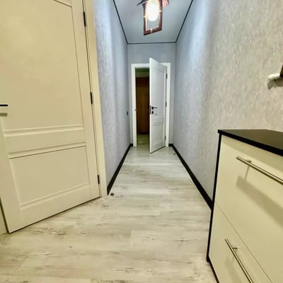 Alquiler a largo plazo de un piso de 2 habitaciones, 47 m², Chisináu, Moldavia