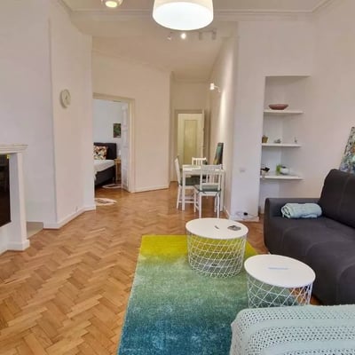 Miete einer 2-Zimmer-Wohnung, 52 m², Zentrum der Altstadt, Belgrad, Serbien