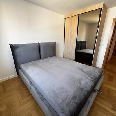 Location d’un appartement spacieux de 3 pièces, 90 m², centre-ville, Belgrade, Serbie