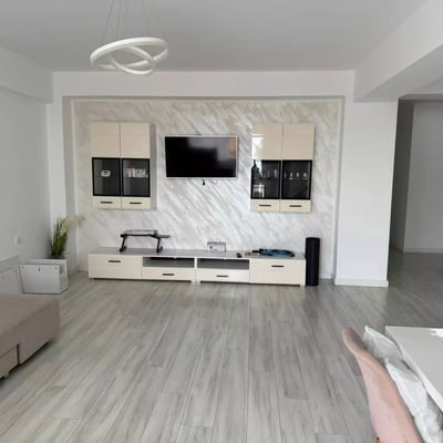 Miete komfortabler 3-Zimmer-Apartments, 70 m², Faleza Nord, Constanța, Rumänien