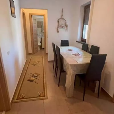 Location d’appartements confortables de 4 pièces, 90 m², Constanța, Roumanie
