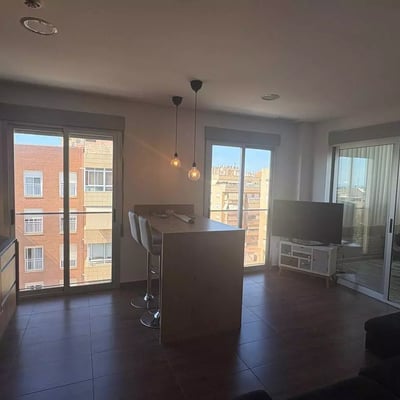 Vermietung eines geräumigen Penthouses, 100 m², Elche, Spanien