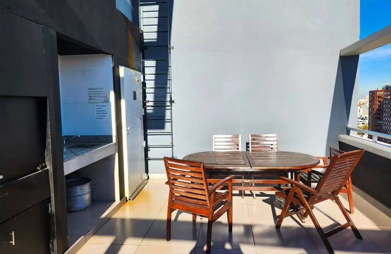 Long-Term 2-Room Apartment with Pool and Security in Buenos Aires, Argentina, Palermo